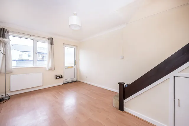 Photo 2 — Vale Road South, Surbiton, KT6