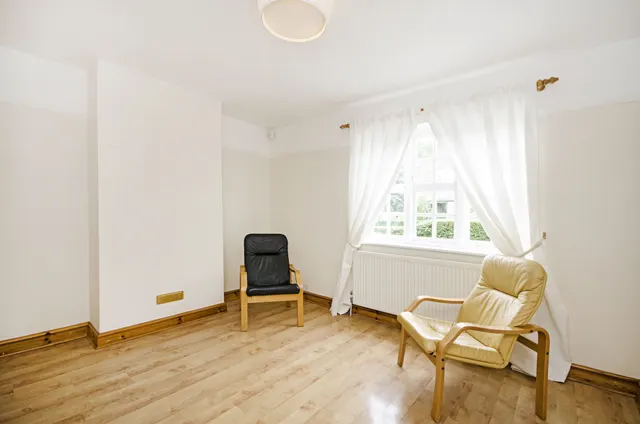 London, NW11, photo 2