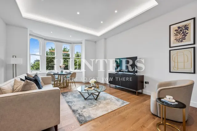 Bayswater Road, London, photo 1
