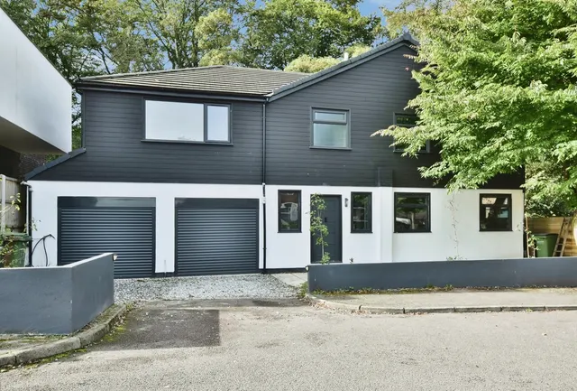 Bancroft Avenue, Cheadle Hulme, SK8, photo 1