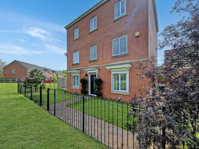 Photo 2 — West Malling Close, Hopwood OL10 2WP