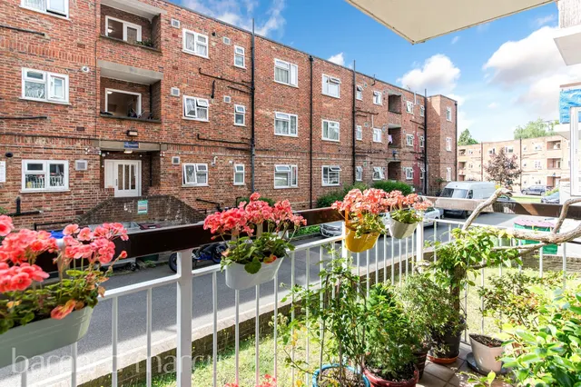 Sutton Court, Sutton, photo 1