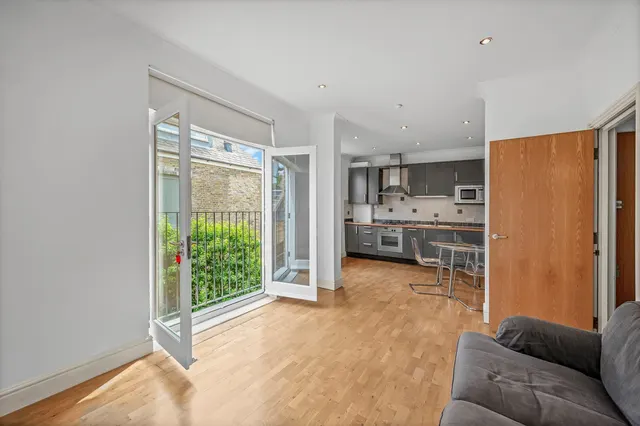 Upper Street, Islington, N1, photo 1