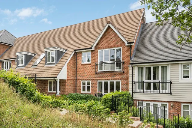 Consort Drive, Leatherhead, KT22, photo 1