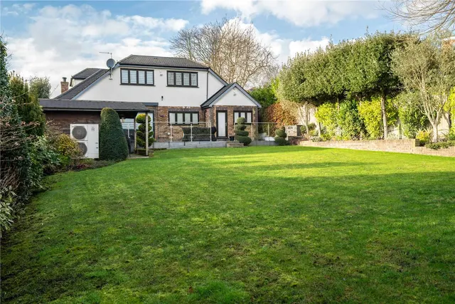 Bower Hill, Epping, Essex, CM16 7AD, photo 1