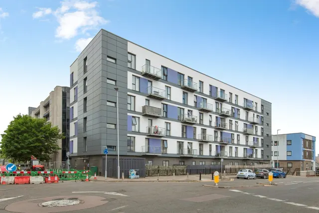 Swingate, STEVENAGE, photo 1