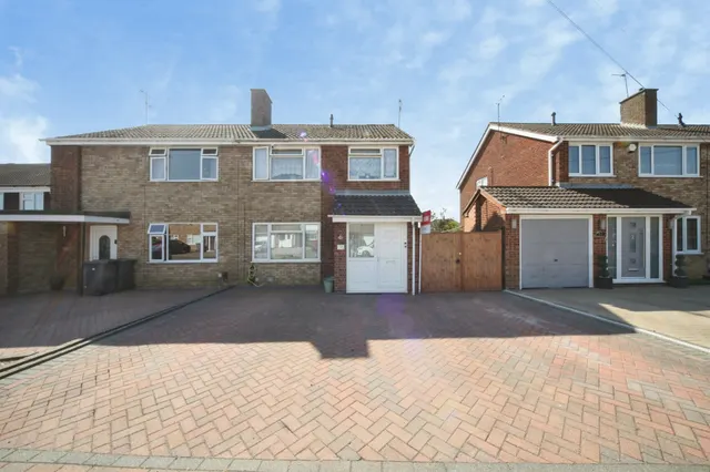 Galston Road, Luton, LU3, photo 1