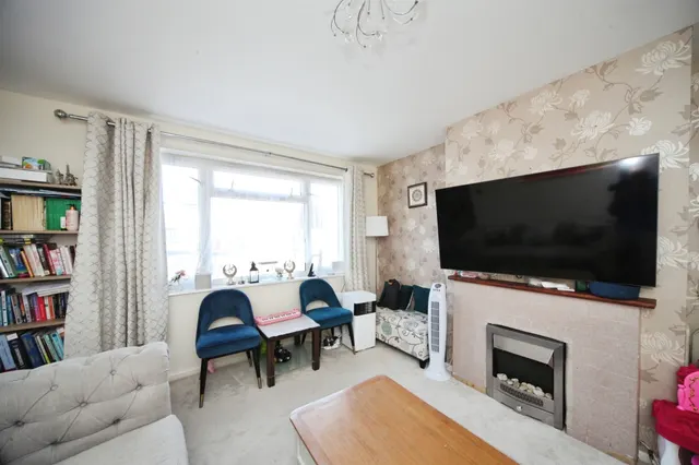 Galston Road, Luton, LU3, photo 2