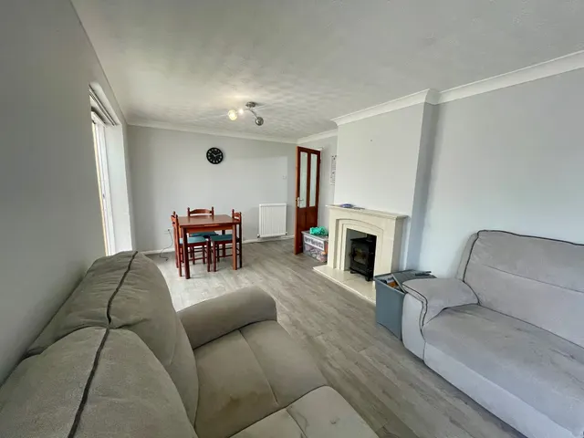 Photo 3 — Conway Avenue, Peterborough, PE4 6JD