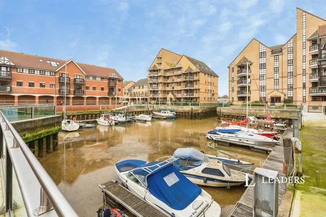 Emerald Quay, Shoreham-by-Sea, BN43, photo 1