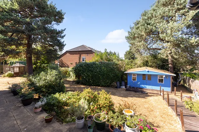 Photo 3 — Richfield Road, Bushey, WD23