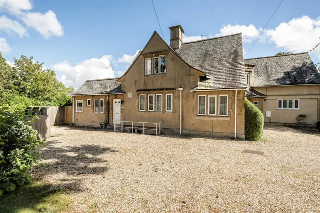 Lowden Hill, Chippenham, SN15, photo 1