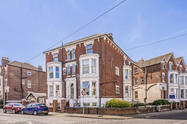 Waverley Grove, Southsea, Hampshire, PO4, photo 1