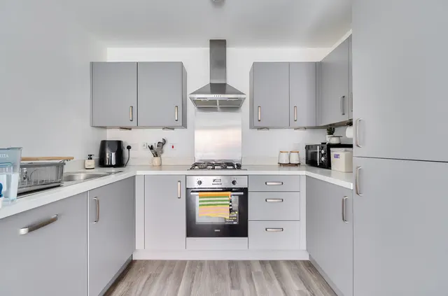 Wellington Road, Wokingham, RG40, photo 2