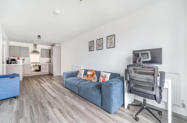 Wellington Road, Wokingham, RG40, photo 3