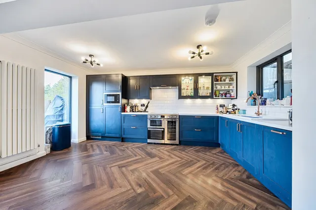 Shirley Crescent, BR3, photo 1