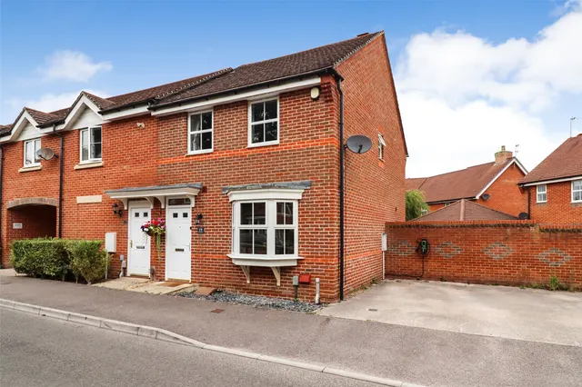 King John Street, Fleet, Hampshire, GU51 1HX, photo 1