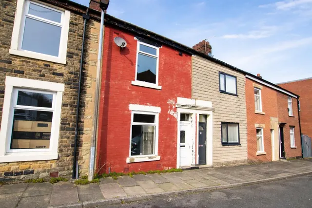 Bedford Street, Darwen, photo 1