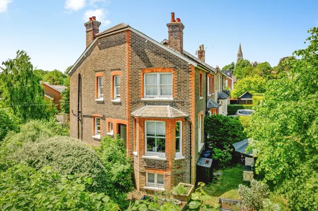 Woodlands Road, Redhill, photo 1