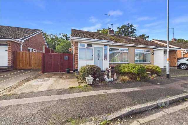 Oakham Close, Moulton, NN3, photo 1