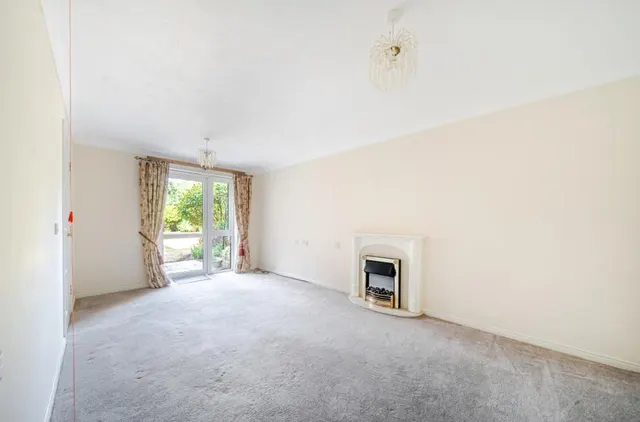 London Road, Nantwich, CW5, photo 2