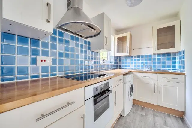 Bridgestone Drive, Bourne End, SL8, photo 2