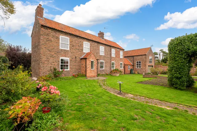 School Lane, Stow, LN1, photo 1