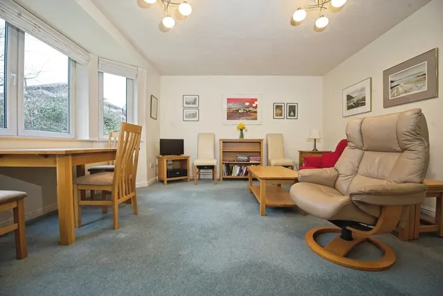 Photo 3 — Halliard Court, Barquentine Place, Cardiff, CF10