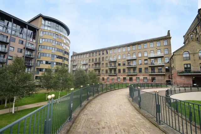 VM2 Victoria Mills, Shipley, photo 1