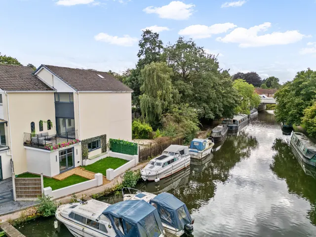 Photo 2 — Waterbridge Court, Appleton, Warrington, Warrington, WA4 3BJ
