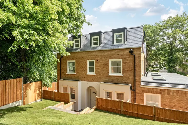 Mount Nod Close, London, SE18, photo 1