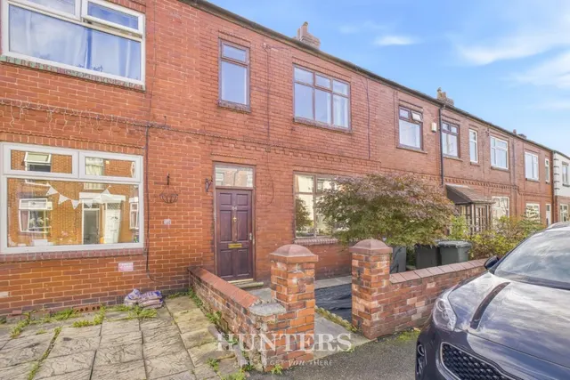 Jubilee Road, Middleton, M24, photo 1