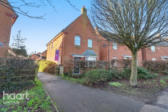Privet Walk, Witham St Hughs, LN6, photo 1