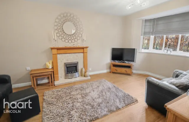 Privet Walk, Witham St Hughs, LN6, photo 3
