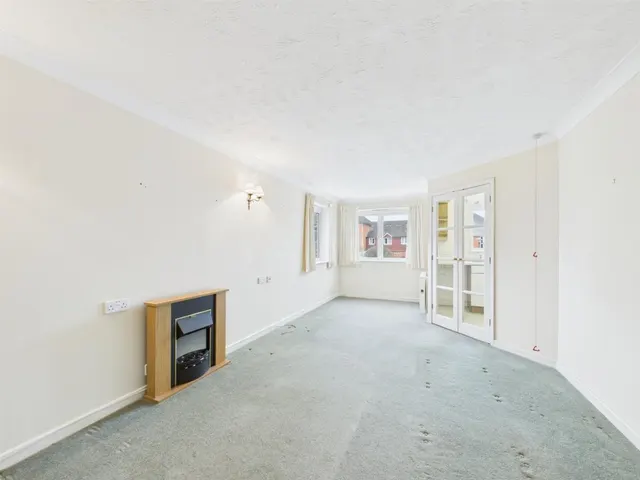 Willow Road, Aylesbury, photo 2