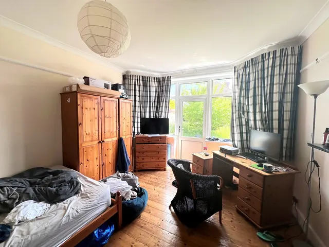 Bridlington Avenue, Southampton, SO15, photo 3