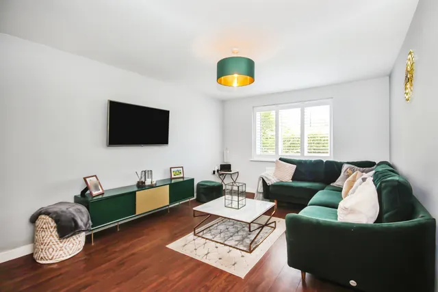 Biffin Way, Whitnash, CV31, photo 3