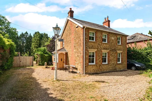Thursley Road, Elstead, GU8, photo 1
