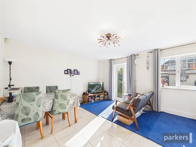 Heather Hill Close, Earley, RG6, photo 3