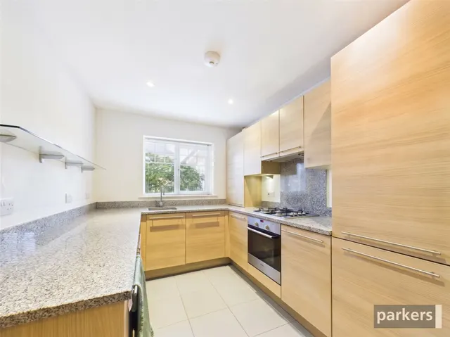 Heather Hill Close, Earley, RG6, photo 2