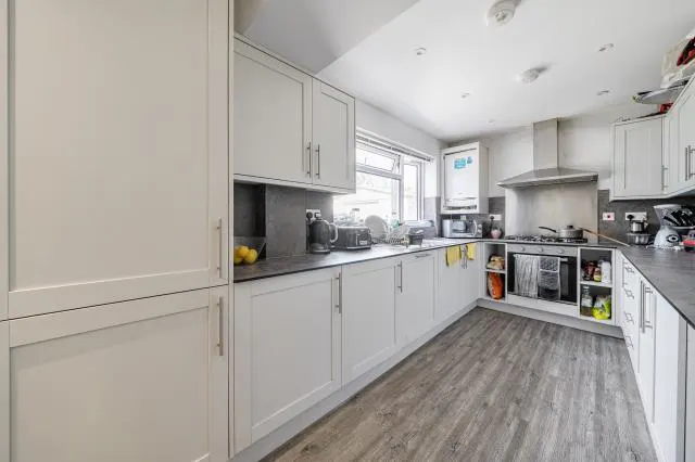 Chaucer Drive, Aylesbury, HP21, photo 3