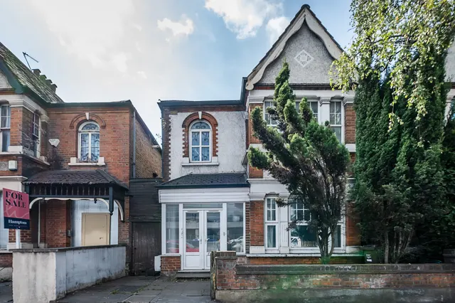 Cedars Road, London, W4, photo 1