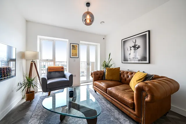 Blyth Road, Hayes, UB3, photo 2