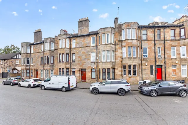 Eastwood Crescent, Thornliebank, G46, photo 1