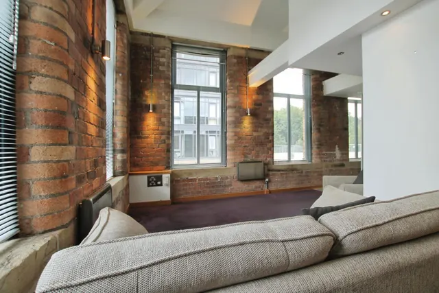 Salts Mill Road, Shipley, BD17, photo 2