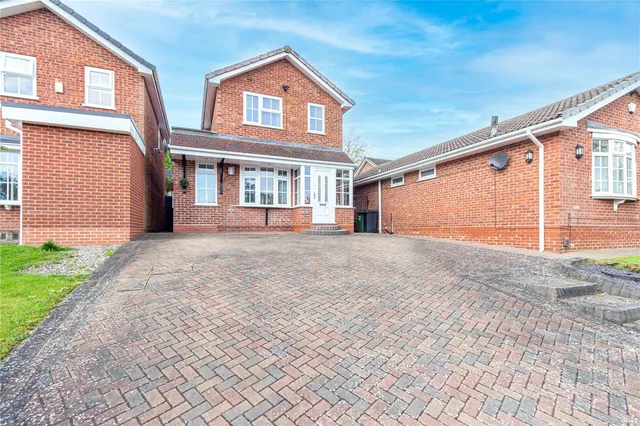 Painswick Close, Redditch, Worcestershire, B98 7XU, photo 1