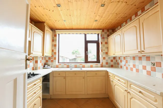Rossall Grange Lane, Fleetwood, FY7, photo 3