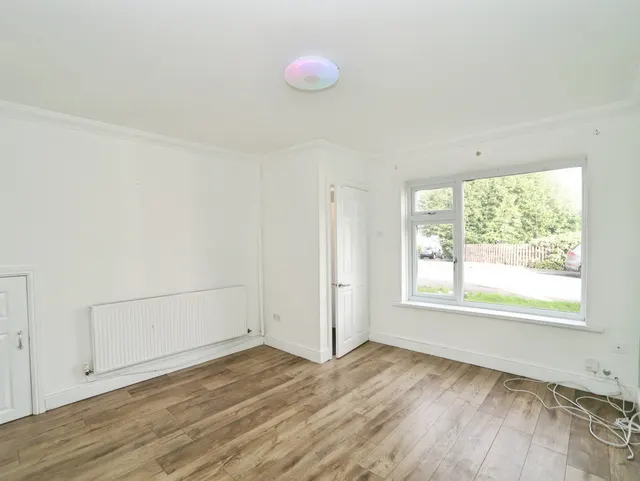 Heol Seward, Beddau, CF38, photo 3