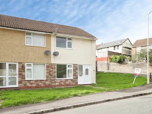 Heol Seward, Beddau, CF38, photo 1