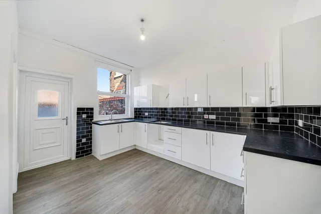 Photo 3 — Peel House Lane, Widnes, Widnes, WA8 6TN
